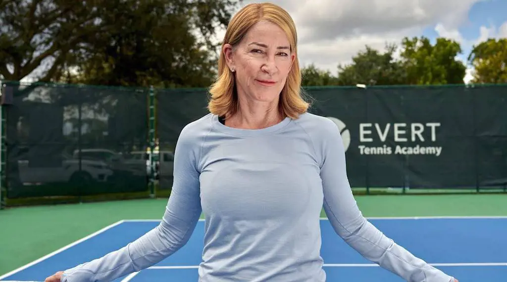Chris Evert, the former world number 1 announced that she had ovarian cancer in January 2022.
