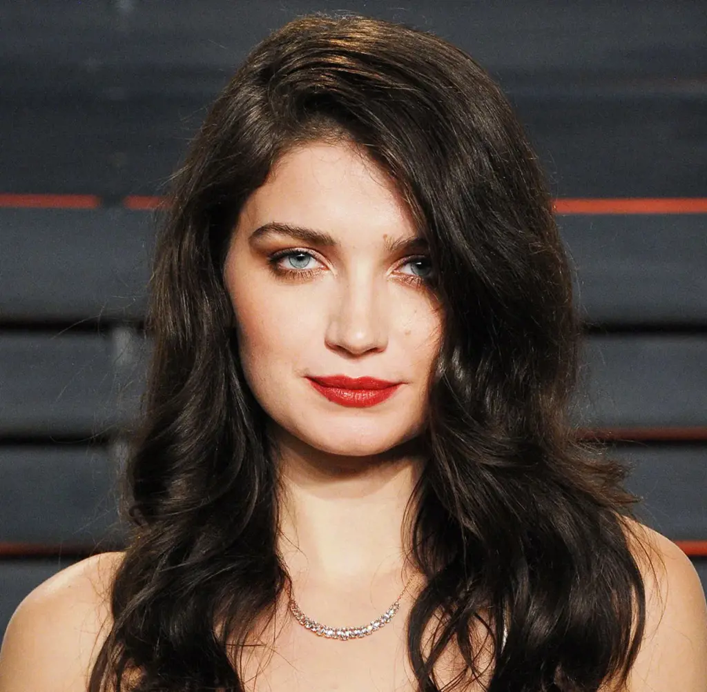 Eve Hewson is a professional actress from Ireland