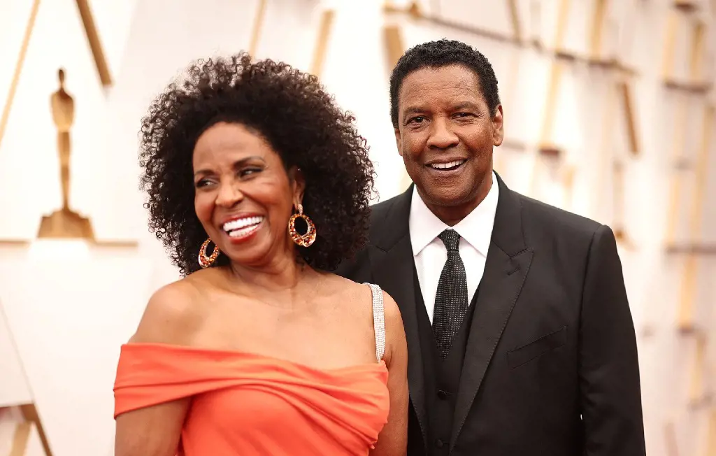 Denzel Washington has tied the knot to his gorgeous wife Pauletta Pearson on June 25, 1983. 