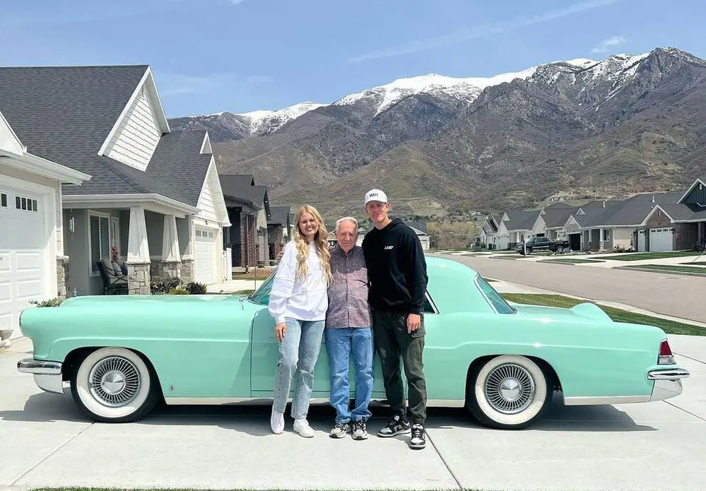 Della Vlogs recently gifted 1956 lincoln continental mark ii to their grandfather.