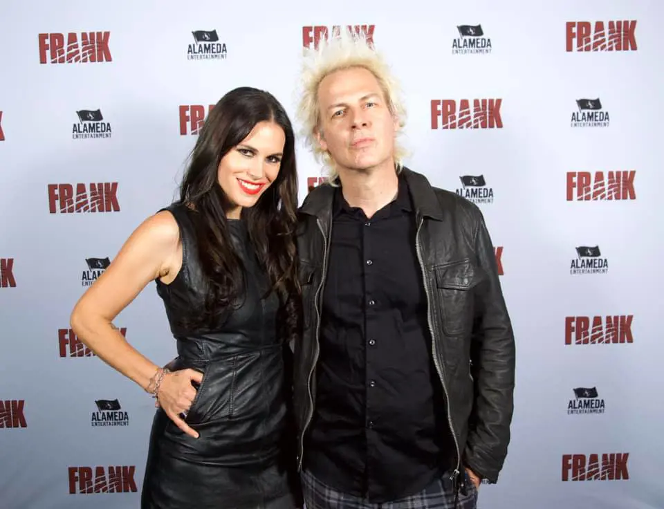 Krsy with Spider One during the premiere event of Frank in 2021