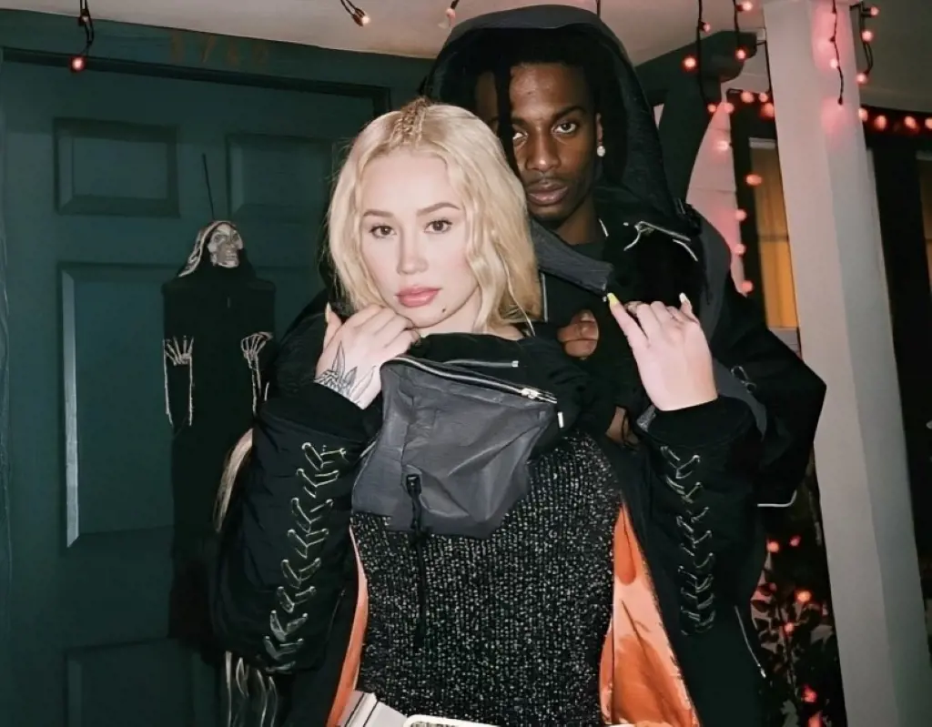 Carti Wrapped Hands Around Iggy And Striked A Posed On Halloween