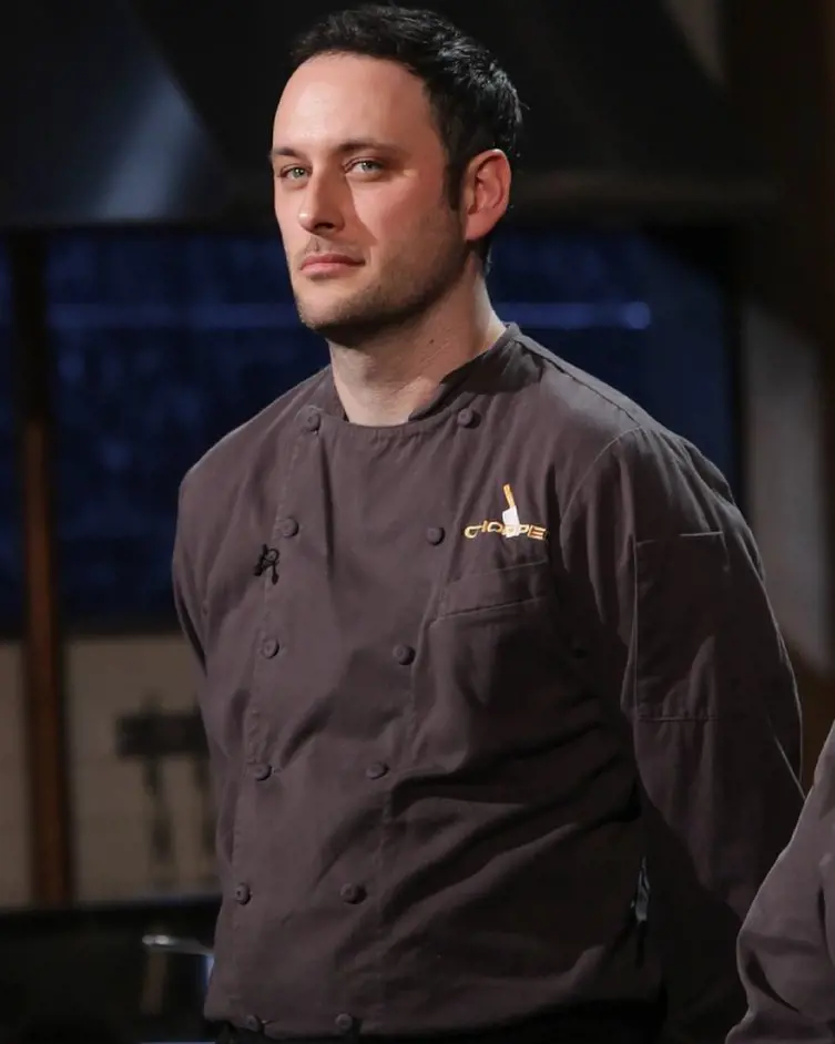 Noah participated in the television show 'Chopped' in October, 2016