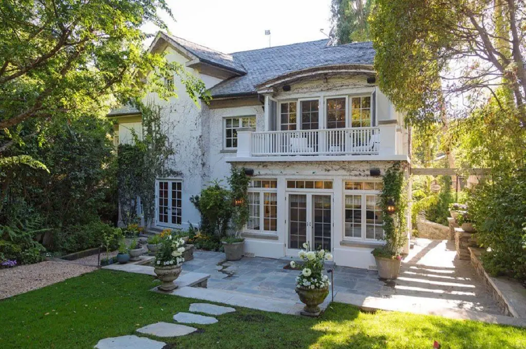 Front view of Jennifer Lawrence House In Beverly Hills